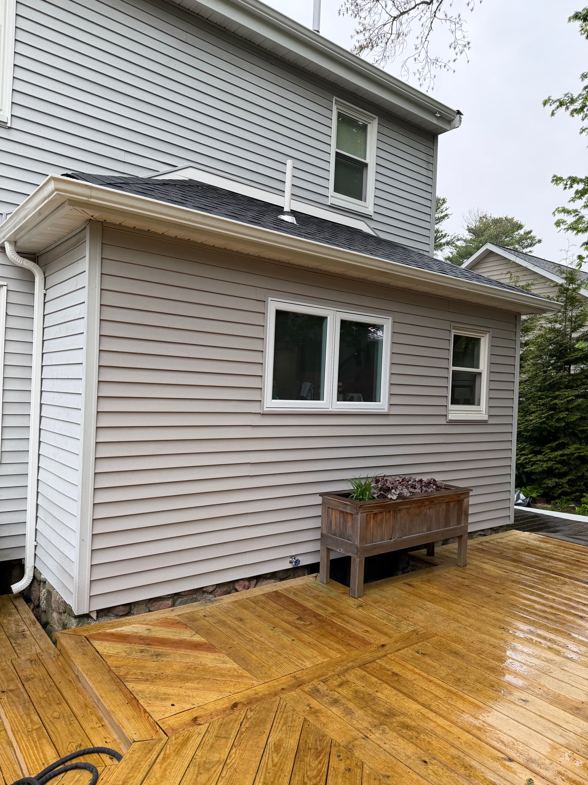 Gallery photos for Seamless Gutter and Downspout Installation in Hyde Park: Image #2