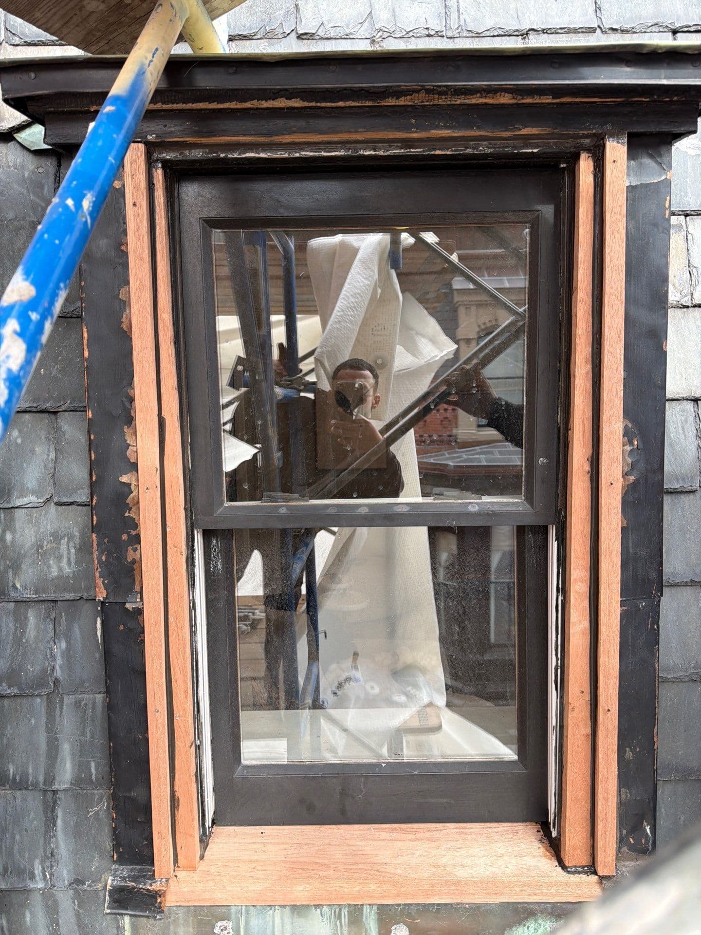 Gallery photos for Mahogany Window Trim Installation by Fairway Roofing and Maintenance: Image #2