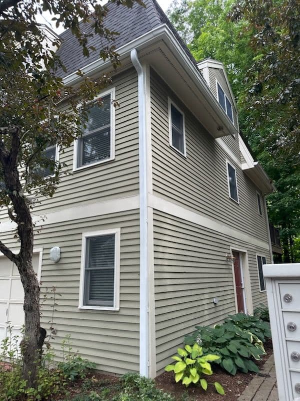 Gallery photos for Seamless Gutters and Downspouts Installation for Boston Condos: Image #3