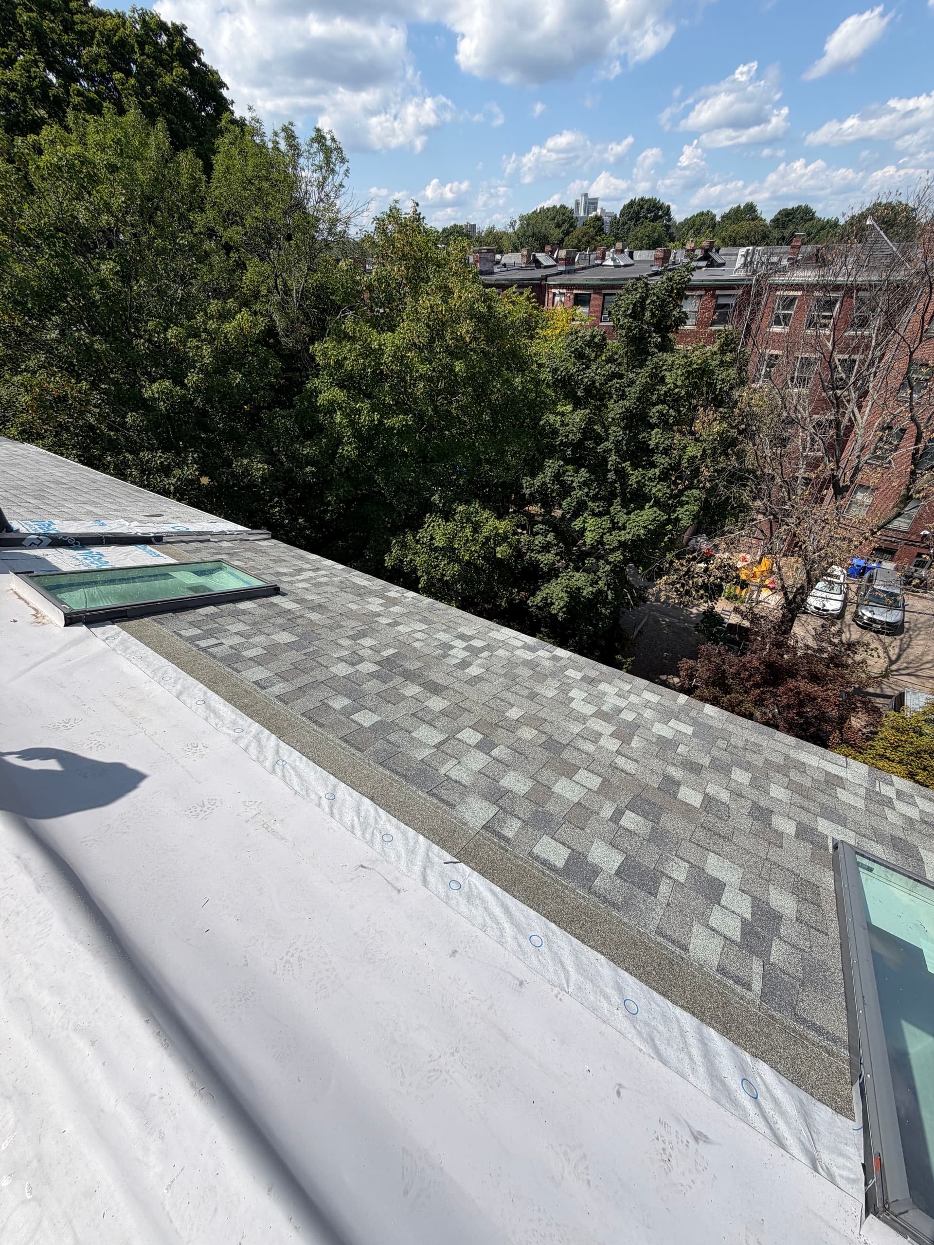 Gallery photos for Clean Shingle-to-Membrane Transition With New Skylight Installation: Image #3